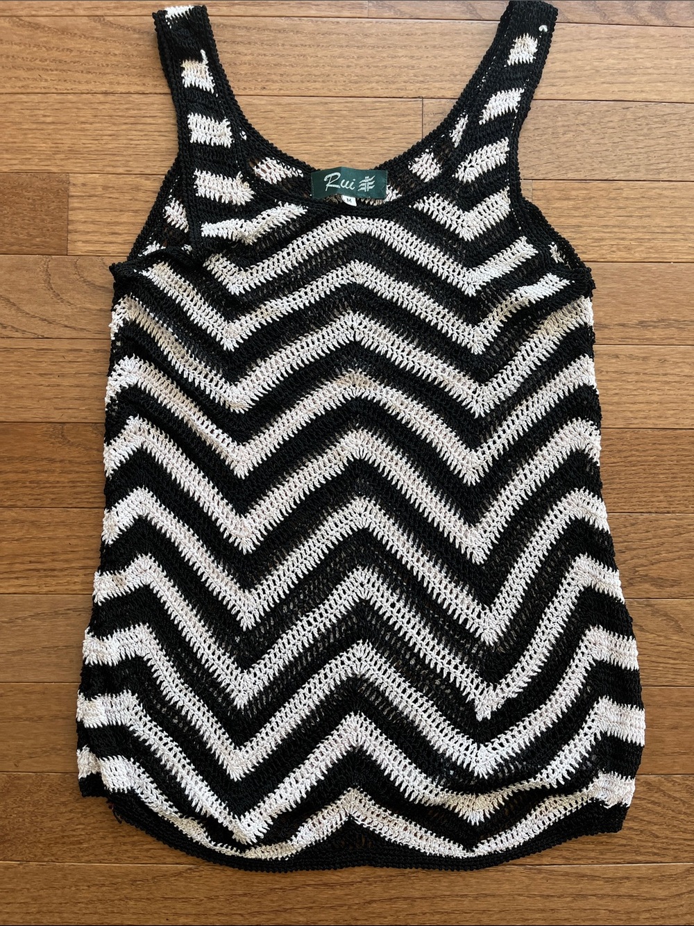 Black & White Chevron Knit Tank Top